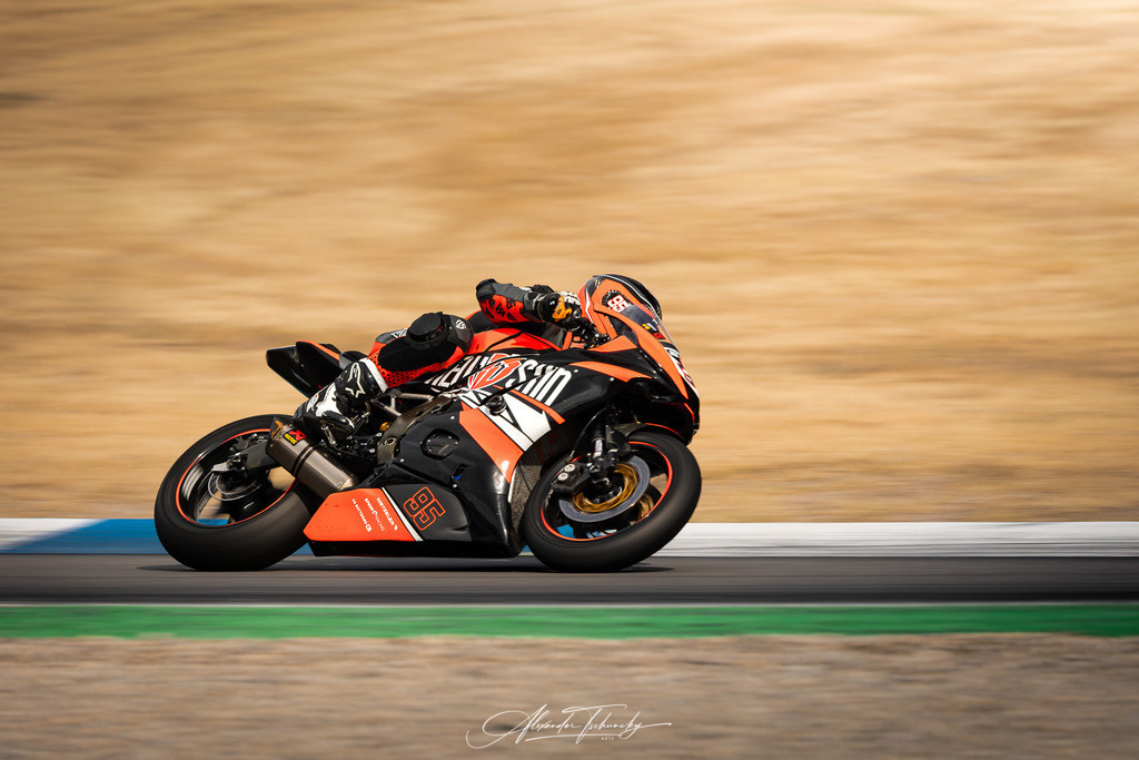 Ducati Trackday Hockenheimring 2026 | Entdecken Sie die faszinierende Welt von Alexander Tschuncky Arts: Kreative Fotografie, atemberaubende Automobilkunst und hochwertiger Bilderdruck. Lassen Sie sich inspirieren! - Realisiert mit Pictrs.com