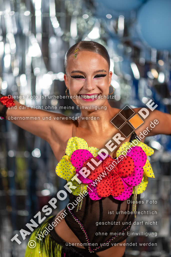 20260322-13613 | Hier finden Sie Tanz Bilder vom Latein und Standard Formationen tanzen. Sportbilder vom Tanzsport. Schöne Fotos und von Weltmeisterschaft, Europameisterschaft, Bundesliga, Regionalliga, Oberliga und Landesliga sowie von GOC Stuttgart, DanceComp, WM Bremen
