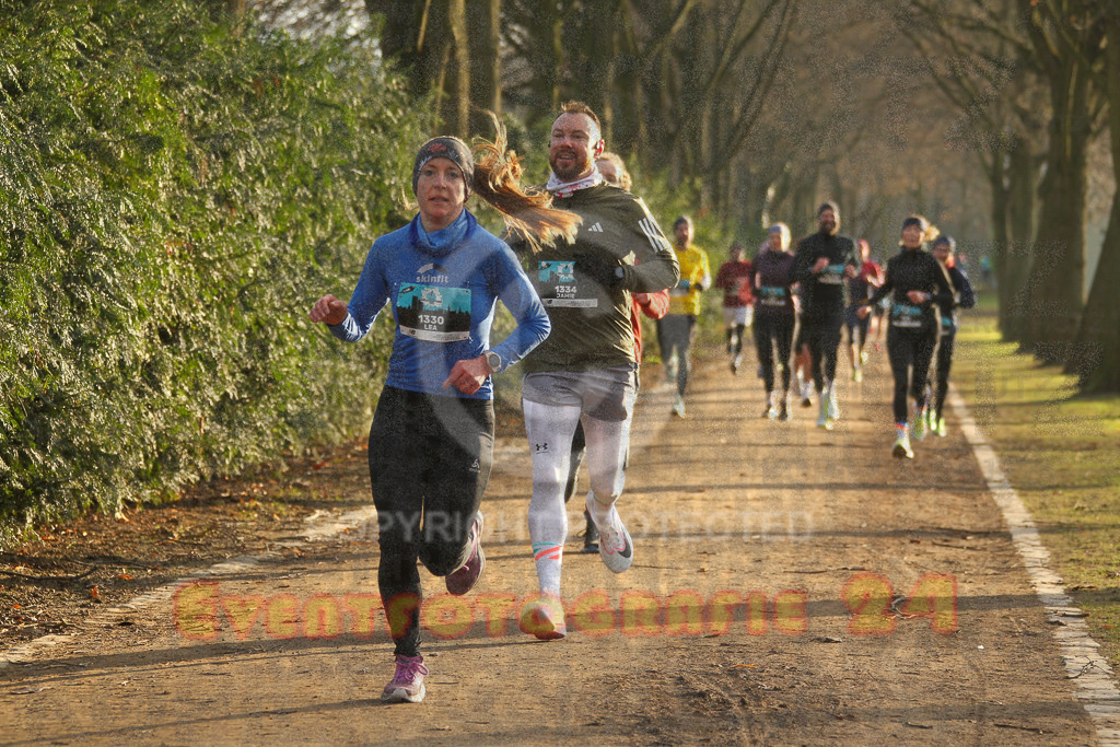 241231_1015_EV4_3540 | Sportfotografie im Rhein-Sieg Kreis, Köln, Bonn, NRW, Rheinland Pfalz, Hessen, etc. Unser Tätigkeitsfeld umfasst den Laufsport vom Volkslauf über den Marathon, Duathlon, Triathon bis zum Ultralauf wie Kölnpfad Ultra oder Schindertrail.