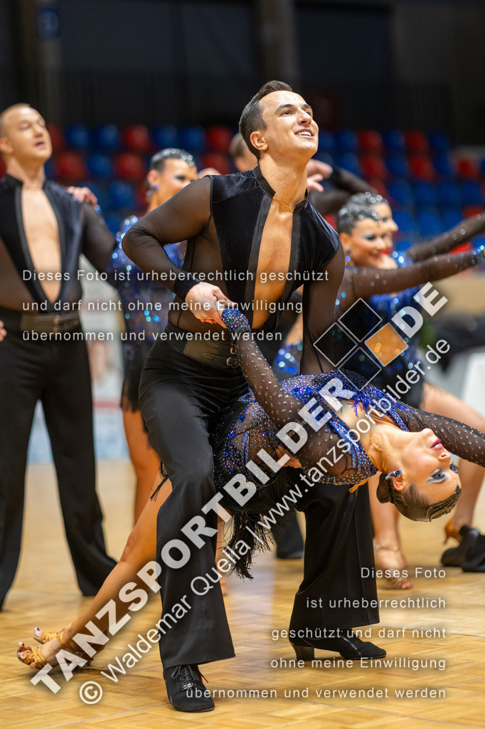 20260328-00569 | Hier finden Sie Tanz Bilder vom Latein und Standard Formationen tanzen. Sportbilder vom Tanzsport. Schöne Fotos und von Weltmeisterschaft, Europameisterschaft, Bundesliga, Regionalliga, Oberliga und Landesliga sowie von GOC Stuttgart, DanceComp, WM Bremen