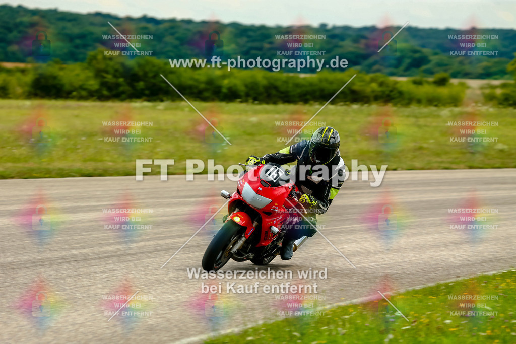 Chambley Juli-3275 | Hier findet Ihr Bilder von Touristenfahrten auf der Nürburgring Nordschleife oder von anderen Veranstaltungen die ich besucht habe. Viel Spass beim Durch Schauen 