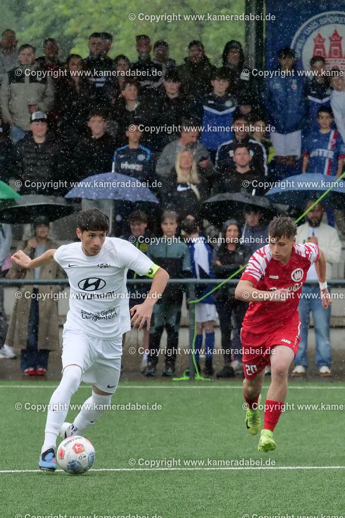 Fußball : C-Junioren : Aufstieg Regionalliga West : SUS 09 Dinslaken - Vfb 03 Hilden am 04.06.2026 in Dinslaken | Fußball : C-Junioren : Aufstieg Regionalliga West : SUS 09 Dinslaken (rotr Trikots)- Vfb 03 Hilden (weiße Trikots) am 04.06.2026 in Dinslaken - Realisiert mit Pictrs.com