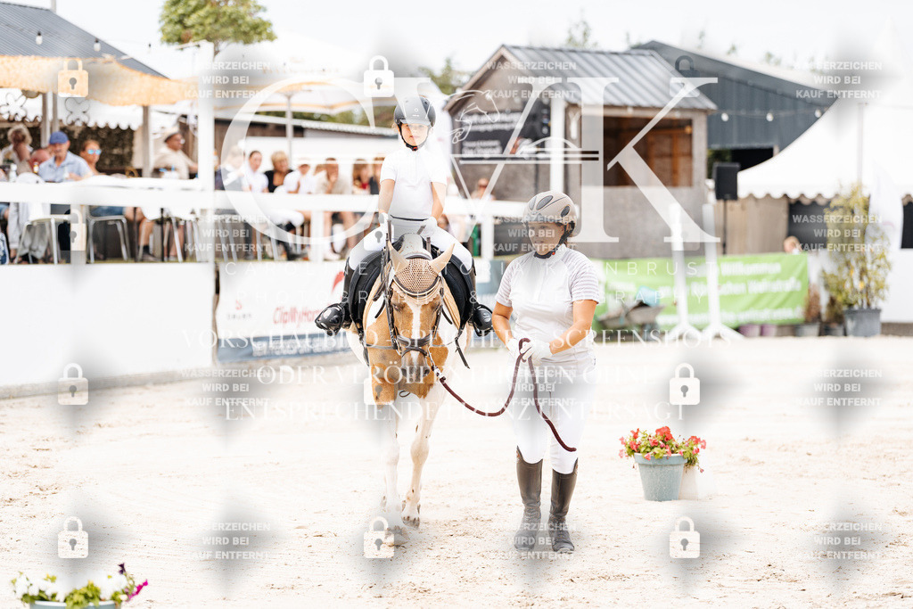 CK907203 | Turnierfotografie Pferdefotografie Trier Rheinland-Pfalz Pferdesport Reitsport Tierfotografie Sportfotografie Pferdevideo Pferdevideografie Equestrianvideography equestrianphotography  - Realisiert mit Pictrs.com