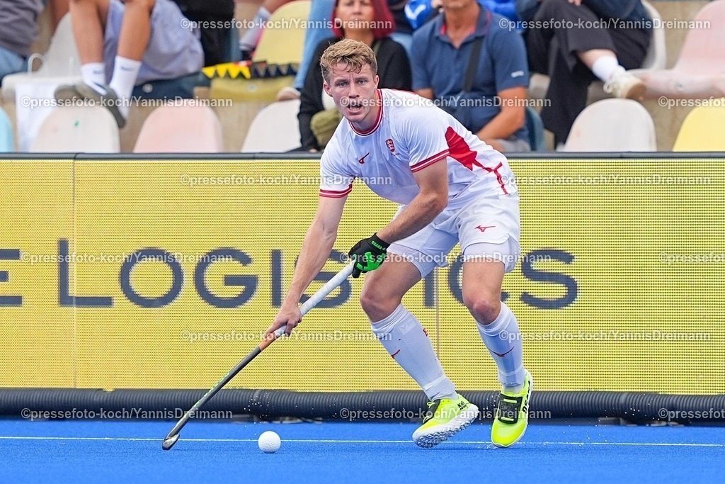 xydrx16082501017 | 16.08.2025, xydrx, Herren EuroHockey Championship 2025, Gruppe C, England - Österreich, Sparkassenpark Mönchengladbach: Timothy Nurse (ENG #18)