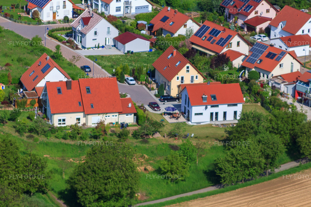 Luftbild: Im Satz im Ortsteil Mörzheim in Landau im Bundesland Rheinland-Pfalz in Deutschland. Foto: IMG_27226.jpg vom 23.05.2010 durch Werner Riehm/FLY-FOTO.de