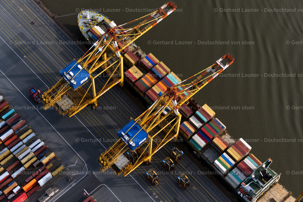 4030640 | BREMERHAVEN 01.06.2020 Containerterminal im Containerhafen des Überseehafen Am Nordhafen in Bremerhaven im Bundesland Bremen. // Container Terminal in the port of the international port Am Nordhafen in Bremerhaven in the state Bremen. Foto: Gerhard Launer