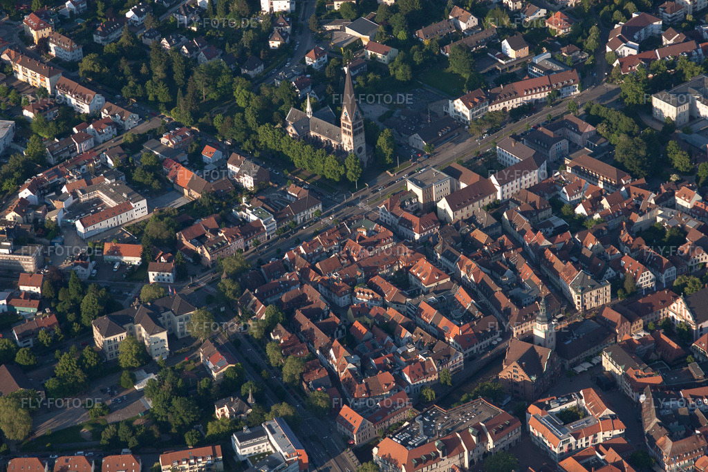 Luftbild: VHS in Ettlingen im Bundesland Baden-Württemberg in Deutschland. Foto: IMG_57401.jpg vom 06.06.2013 durch Werner Riehm/FLY-FOTO.de