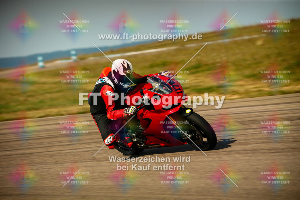 _MOT5800 | Hier findet Ihr Bilder von Touristenfahrten auf der Nürburgring Nordschleife oder von anderen Veranstaltungen die ich besucht habe. Viel Spass beim Durch Schauen 