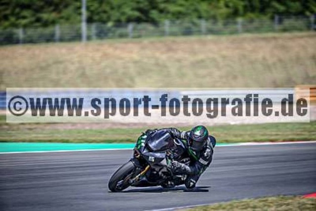 pube0893 | Professionelle Fotos von Sportveranstaltungen, aber auch Hochzeiten und anderen Events. - Realisiert mit Pictrs.com