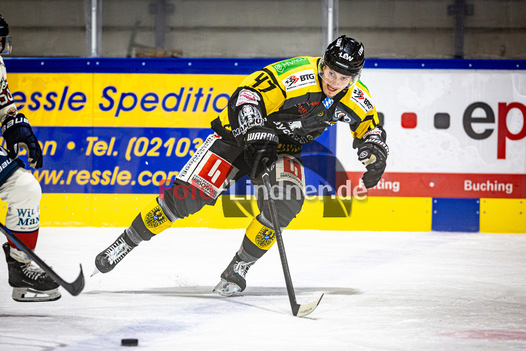 EA Schongau MANNUTS gegen VfE Ulm/Neu-Ulm DEVILS | Eishockey Bayernliga 2025/26 Vorrunde 6 Spieltag, EA Schongau MANNUTS gegen VfE Ulm/Neu-Ulm DEVILS, 20251031,Thomas RADU (EA Schongau MAMMUTS 47) in Aktion,2025-10-31 in Schongau (Eisstadion Schongau), Thomas RADU (EA Schongau MAMMUTS 47)Copyright: WolfgangxLindner www.foto-lindner.de