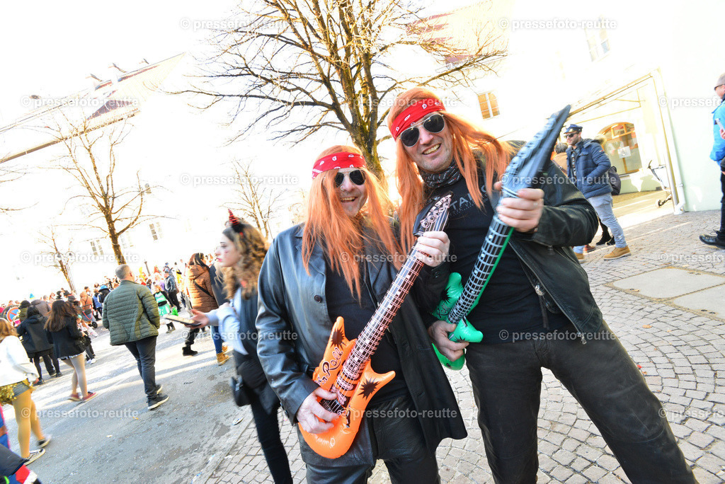 xnews-2023-Feb16-Unsinniger_Fasching_Reutte-nik-WTV_7554 | Info aus dem Bezirk Reutte/Ausserfern Tirol sowie eine umfangreiche Bilddatenbank über die gesamte Region: Lechtal, Talkessel Reutte, Tannheimertal, Zwischentoren. Lech, Plansee, Zugspitze, Grenztunnel, B179, Fernpassstraße, Verkehr, Lawinen, Tradition, - Realisiert mit Pictrs.com