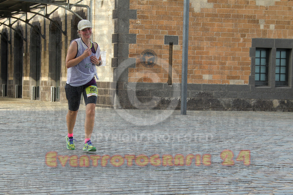 250920_1541_EV4_9444 | Sportfotografie im Rhein-Sieg Kreis, Köln, Bonn, NRW, Rheinland Pfalz, Hessen, etc. Unser Tätigkeitsfeld umfasst den Laufsport vom Volkslauf über den Marathon, Duathlon, Triathon bis zum Ultralauf wie Kölnpfad Ultra oder Schindertrail.