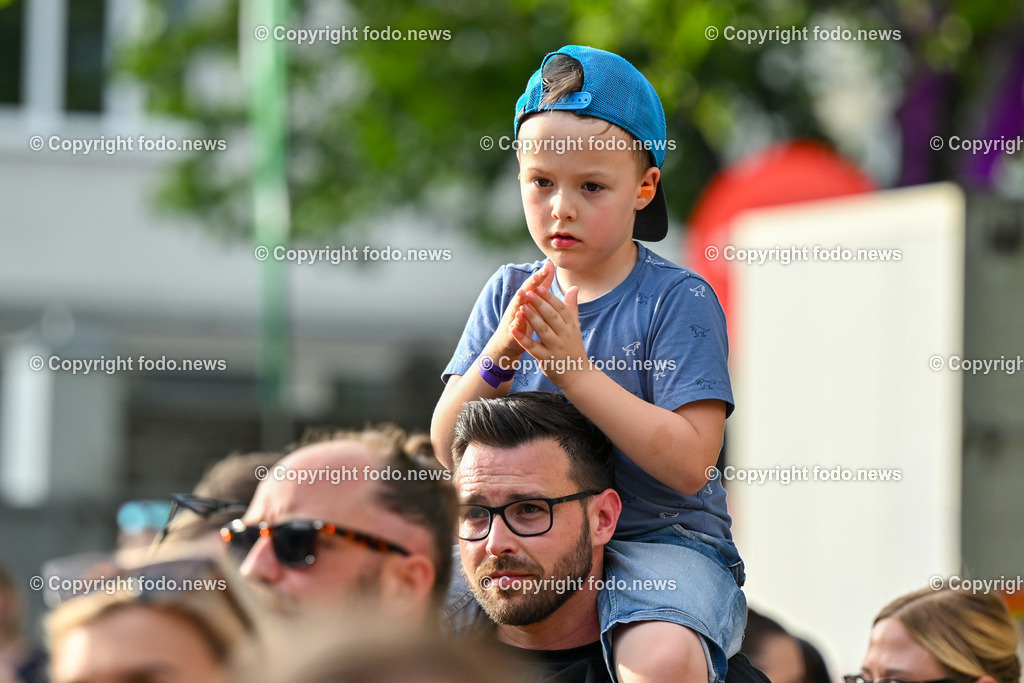 Posthof_ Pietro Lombardi_ 22.06.2023-2 | 22.06.2023, Linz, AUT, Posthof, Open Air Konzert Pietro Lombardi, im Bild Zuschauer, Konzertbesucher, Fans
