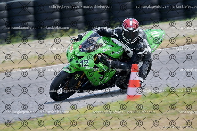 25bt04-1533 | markuskiefer.com - Realisiert mit Pictrs.com