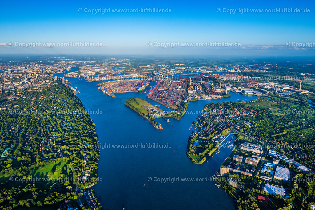 Hamburg_Hafen_Petrolium_Hafen_ELS_3224090823 | HAMBURG 09.08.2023 Entwicklungsgebiet der Industriebrache am Petroleumhafen im Ortsteil Waltershof in Hamburg, Deutschland. // Development area of a??a??the industrial wasteland at the Petroleumhafen in the Waltershof district in the district Waltershof in Hamburg, Germany. Foto: Martin Elsen