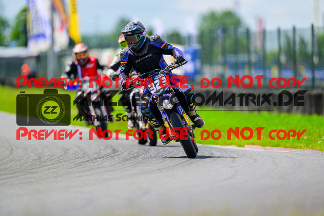 MaZZes_FotoMatrix_240623_6007705_8914 | UE40