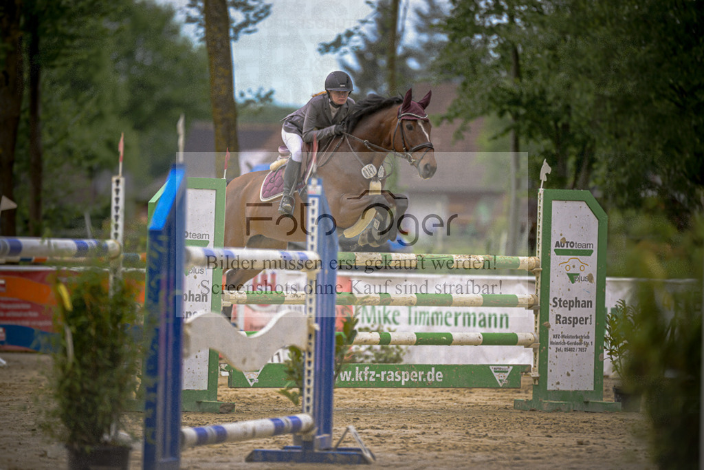 20240505-DOS_2336 | Entdecke hochwertige Reitturnierfotos von Foto Oger. Professionell, emotional und authentisch – jetzt Lieblingsmomente im Shop bestellen.Deutschlandweite Turnierfotografie. - Realisiert mit Pictrs.com