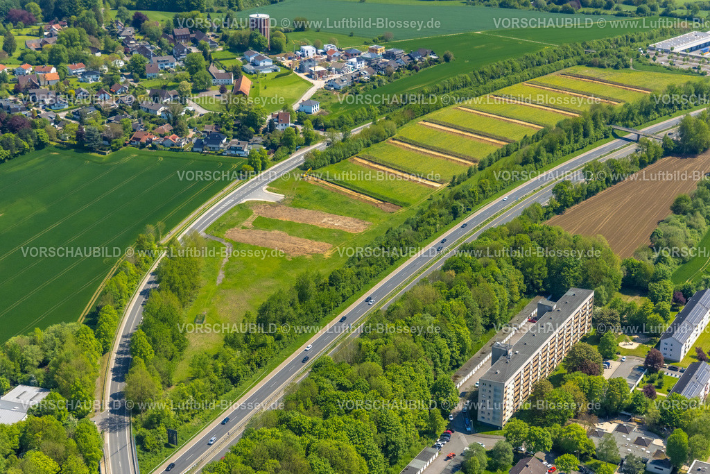 Hagen230501873 | Luftbild, Baugebiet mit Neubau Einfamilienhäuser Raiffeisenstraße, Wasserturm Haßley, Wiesenfläche Baugebiet Haßleystraße, Emst, Hagen, Sauerland, Nordrhein-Westfalen, Deutschland