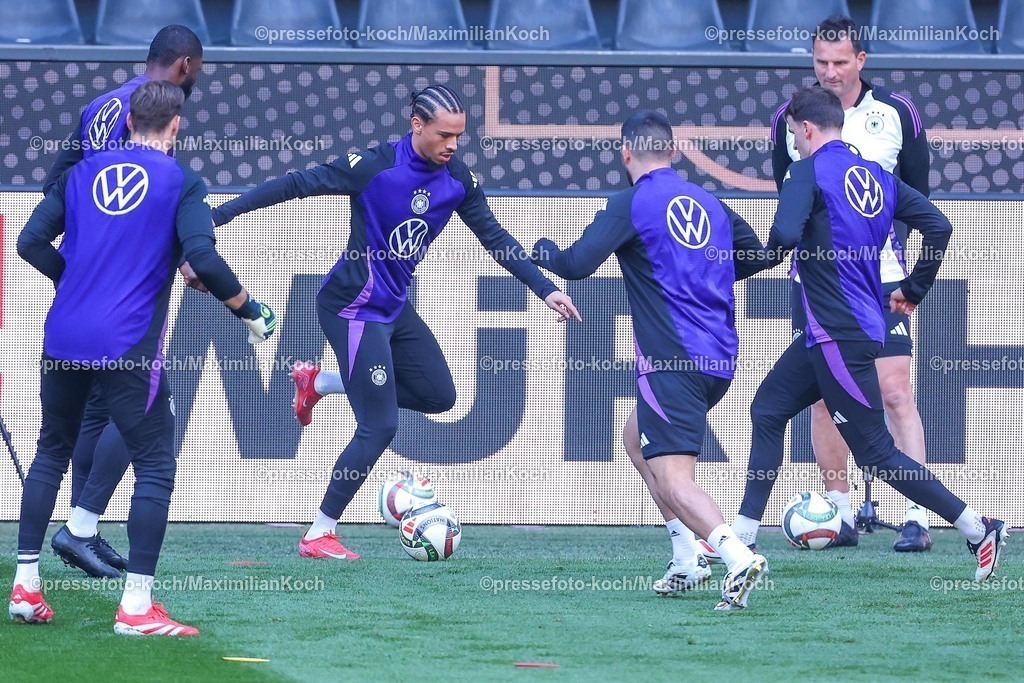 DFB22032502054 | 22.03.2025, Fußball, Abschlusstraining und Pressekonferenz vor dem Nations League  Viertelfinale Deutschland - Italien, Signal Iduna Park, Saison 2024 2025: Leroy Sane (GER #19) DFB regulations prohibit any use of photographs as image sequences and or quasi-video.