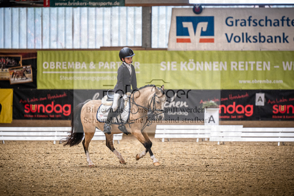 DOS_0840 | Entdecke hochwertige Reitturnierfotos von Foto Oger. Professionell, emotional und authentisch – jetzt Lieblingsmomente im Shop bestellen.Deutschlandweite Turnierfotografie. - Realisiert mit Pictrs.com