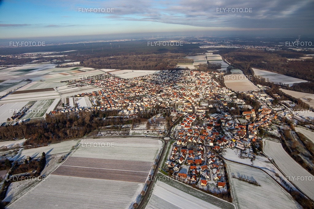 im Winter bei Schnee | Luftbild: im Winter bei Schnee in Hördt im Bundesland Rheinland-Pfalz in Deutschland. Foto: IMG_135443.jpg vom 16.12.2022 durch ©2025 Werner Riehm fly-foto.de/copyright - Realisiert mit Pictrs.com