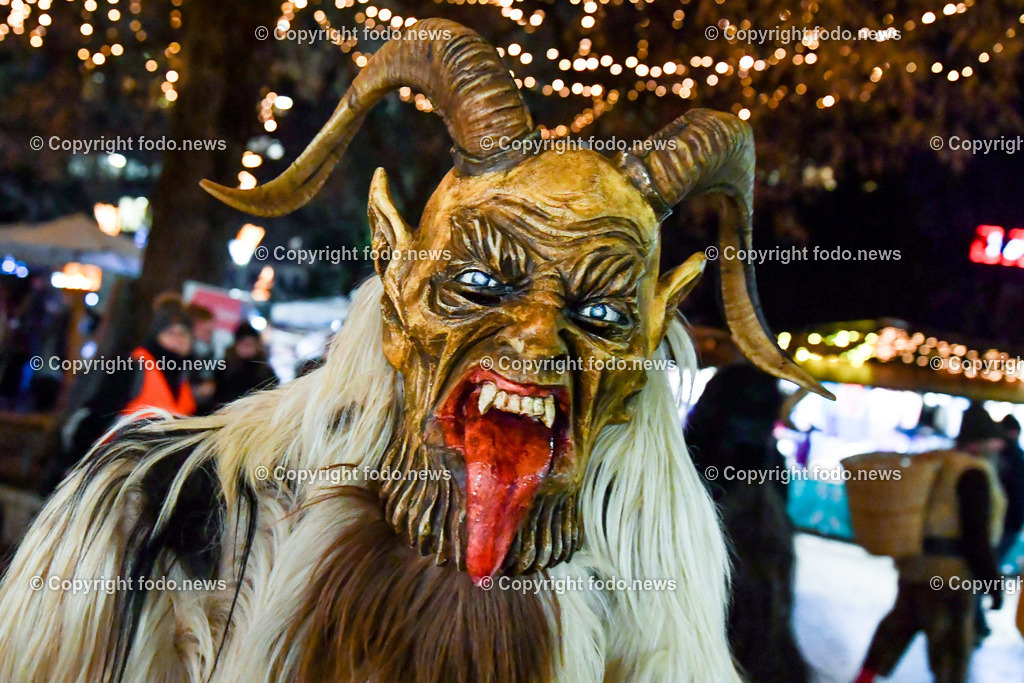 Perchten_ Christkindlmarkt Linz Volksgarten_ 14.12.2022-38 | 14.12.2022, Linz, AUT, Christkindlmarkt Volksgarten Linz, im Bild Perchtenlauf der Linzer Perchten 2022