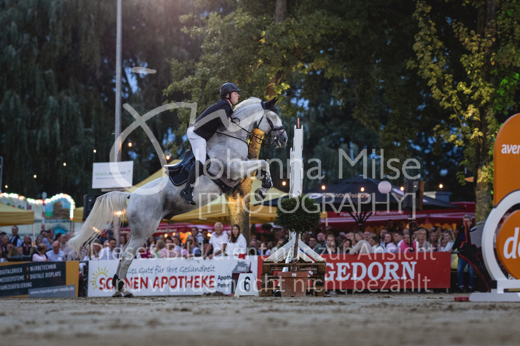 230826_Delbrueck_Barriere-111 | Deine schönsten Turniermomente als professionelle Fotos! Entdecke hochwertige Pferdesport-Fotografie im Online-Shop. Jetzt Fotos finden & bestellen!