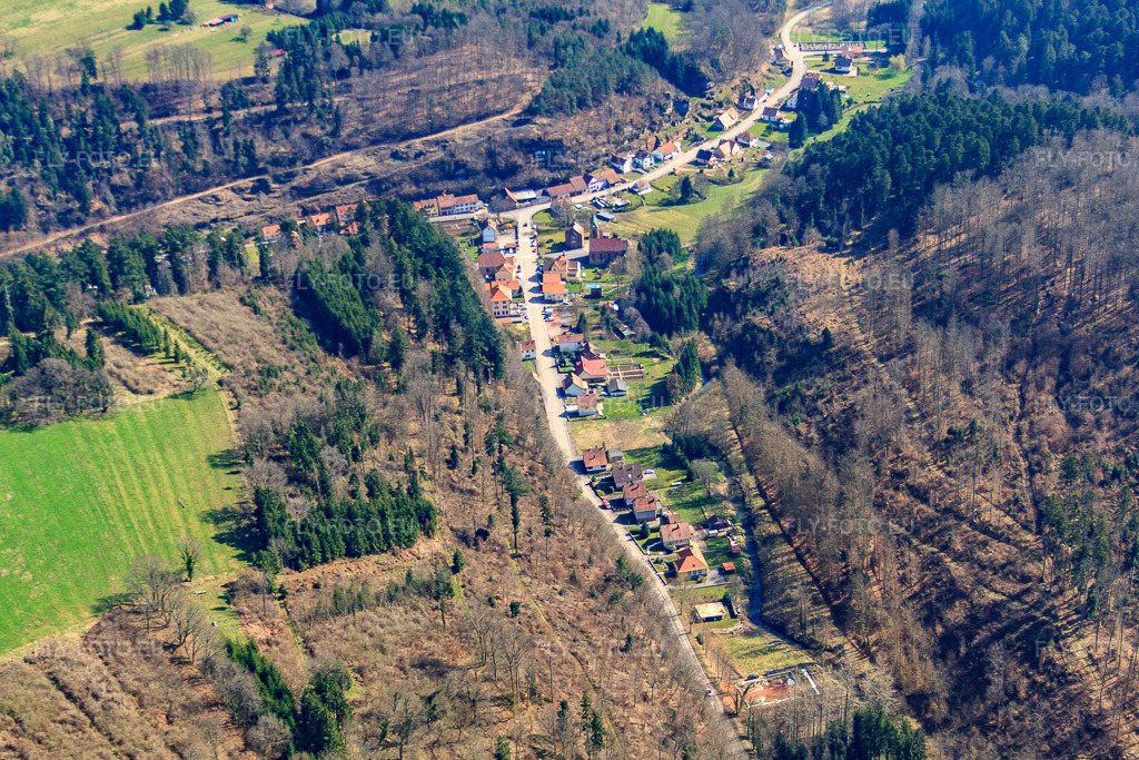 Vue aérienne: District de Graufthal à Eschbourg dans le département Bas Rhin, France – .Photo: IMG_38518.jpg prise le 20/03/2011 par Werner Riehm/FLY-FOTO.eu – Résolution de l'original: 4586 x 3058 px
