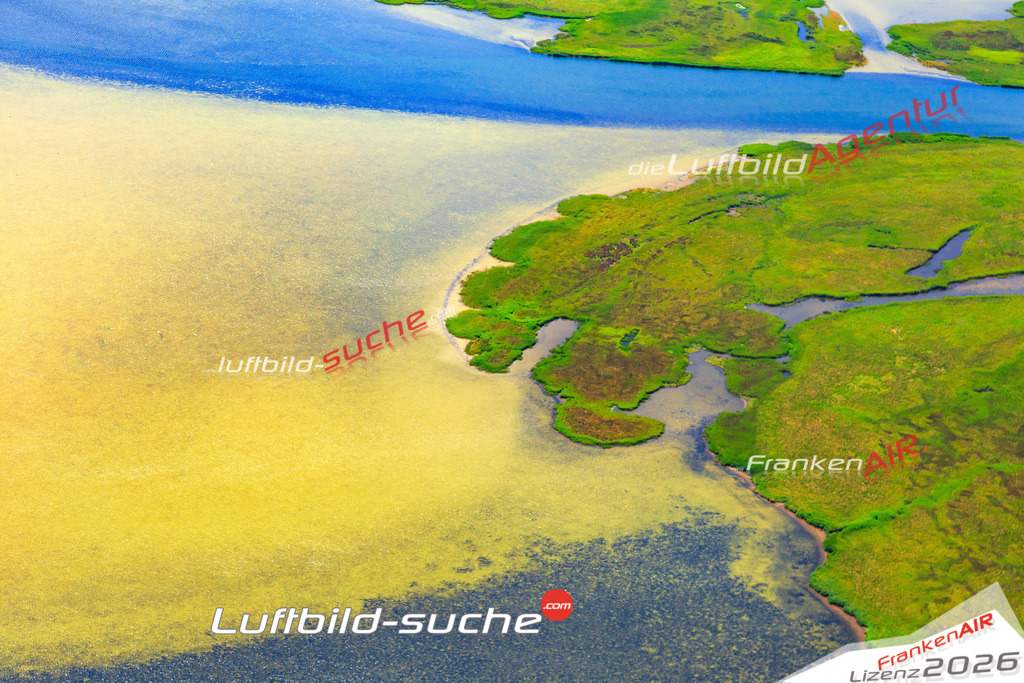 Die Luftaufnahme Grosser_werder - Zingst wurde vom UL-Flugzeug (keine Drohne) aus fotografiert.Hohe Druck- Auflösung-die Geschenkidee!