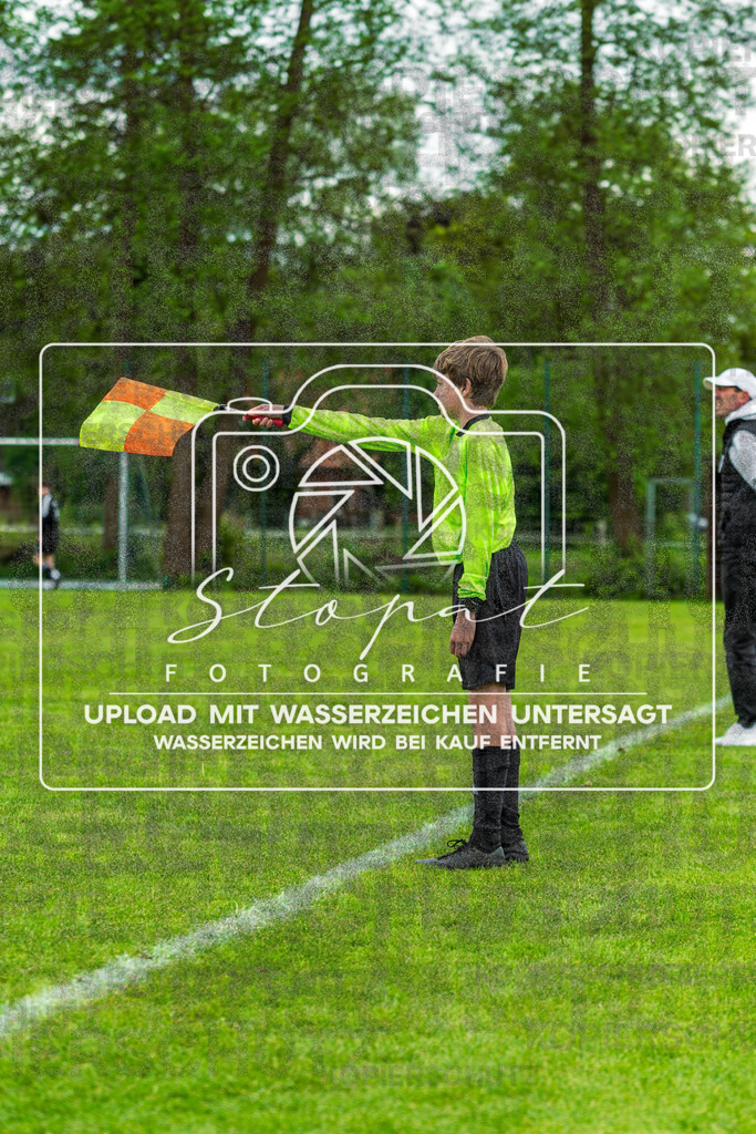 Kreisliga Herren HK - FG Fulde-Stellichte vs. SG Benefeld-Cordingen | Eike Alexander Woebse (Schiedsrichterassistent); Kreisliga Herren HK - FG Fulde-Stellichte vs. SG Benefeld-Cordingen am 17.05.2026 in Lehrdestadion, Stellichte - Realisiert mit Pictrs.com