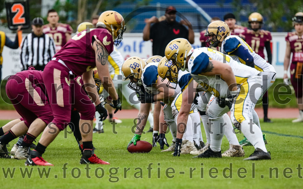 2022-04-30_033_Erding_Bulls_gegen_Regensburg_Phoenix | Erding, Deutschland, 30.04.2022:
Football, Regionalliga 2022, 1. Spieltag, Erding Bulls gegen Regensburg Phoenix

Foto: Christian Riedel / fotografie-riedel.net