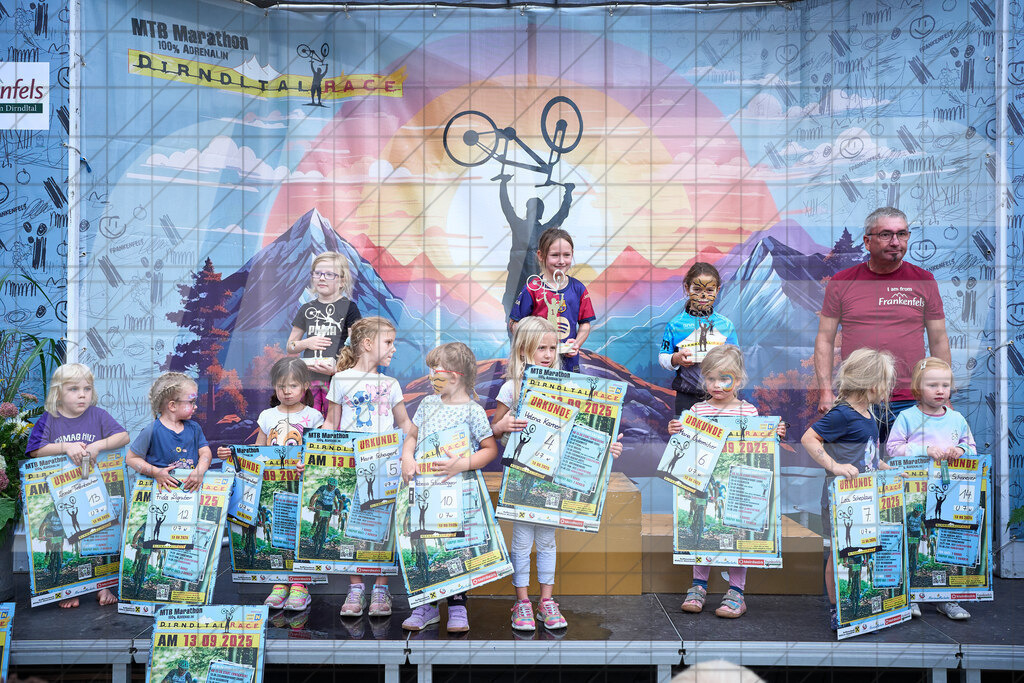 Betriebszentrum Laubenbachmühle, Frankenfels, Österreich - 13. September 2025: Dirndltal Race - Kids Race - SiegerehrungFotograf: Martin Bihounek / martinbihounek.com | 13. September 2025 Betriebszentrum Laubenbachmühle, Frankenfels, Österreich : Dirndltal Race - Kids Race - Siegerehrung •••••Photo by: Martin Bihounek / martinbihounek.comInsta: @martinbihounekcom
