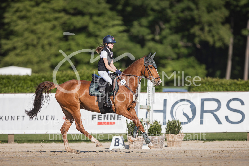 250501_MünsterHandorf_PonyTrophy-261 | Deine schönsten Turniermomente als professionelle Fotos! Entdecke hochwertige Pferdesport-Fotografie im Online-Shop. Jetzt Fotos finden & bestellen!