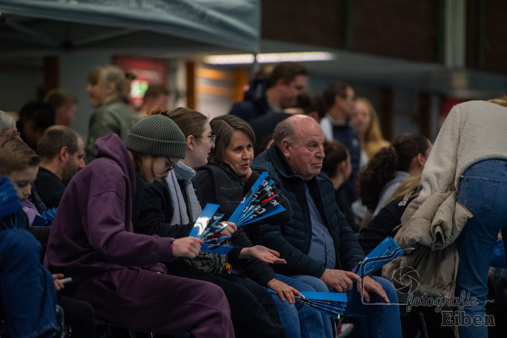 VSG Ammerland-Oldenburger TB | Regionalliga; VSG Ammerland (blau)-Oldenburger TB (weiß) am 18.01.2025 in Bad Zwischenahn (Sporthalle Schilldestraße ), Photo: Philip Eiben 2025 - Realisiert mit Pictrs.com