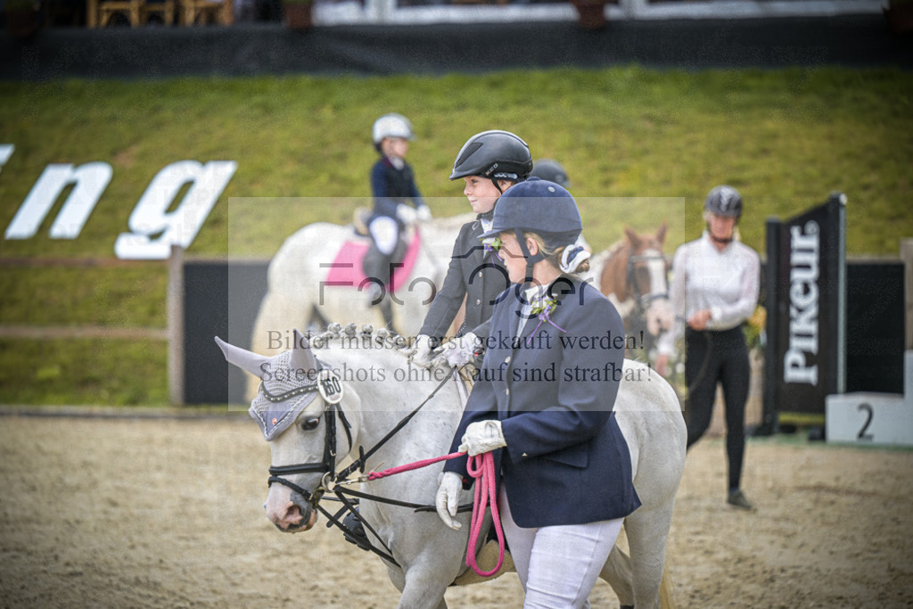 DOS_0285 | Entdecke hochwertige Reitturnierfotos von Foto Oger. Professionell, emotional und authentisch – jetzt Lieblingsmomente im Shop bestellen.Deutschlandweite Turnierfotografie. - Realisiert mit Pictrs.com