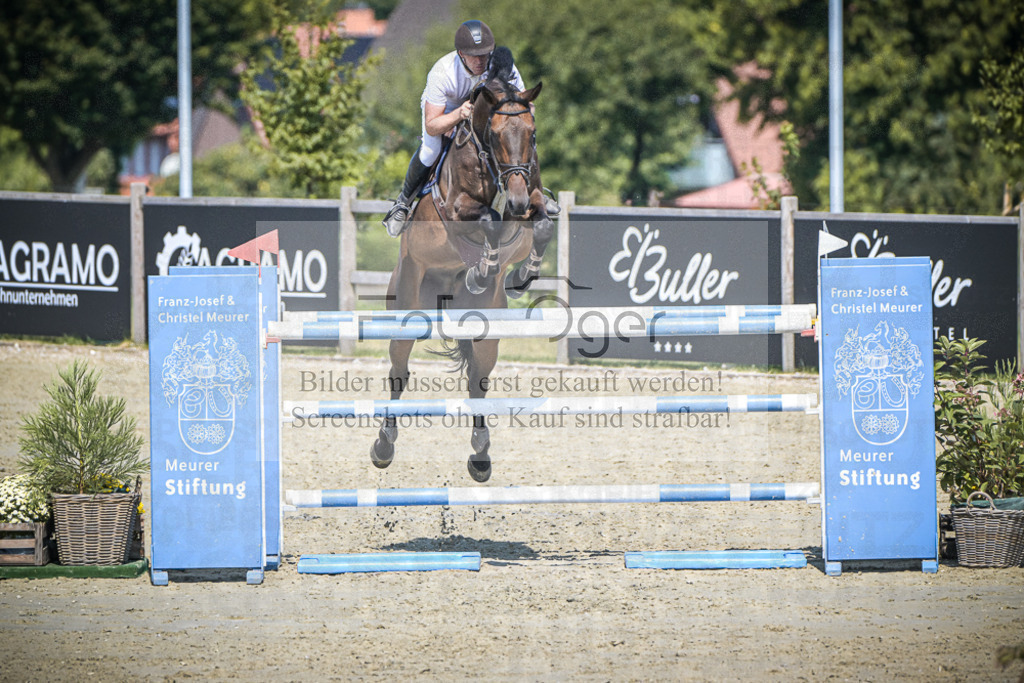 DOS_1784 | Entdecke hochwertige Reitturnierfotos von Foto Oger. Professionell, emotional und authentisch – jetzt Lieblingsmomente im Shop bestellen.Deutschlandweite Turnierfotografie. - Realisiert mit Pictrs.com
