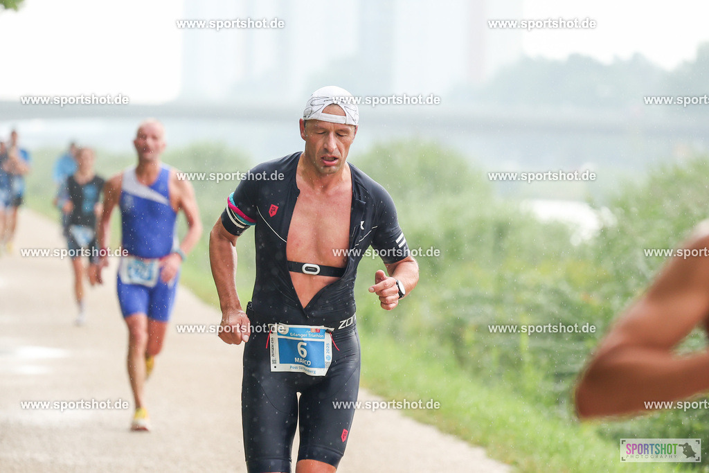 LUR_1260 | 34. M-net Erlanger Triathlon 2025 #erlangertriathlon  #mnettriathlon2025 #mnettriathlon #team #olympischedistanz #mitteldistanz #triathlon #maindonaukanal  #erlangertriathlon2025 #yourpictrs #tv1848 #tv1848erlangen  #triathlonbayern #sportinerlangen #demsportverbunden #sportshot_your_pictrs Copyright: www.sportshot.de