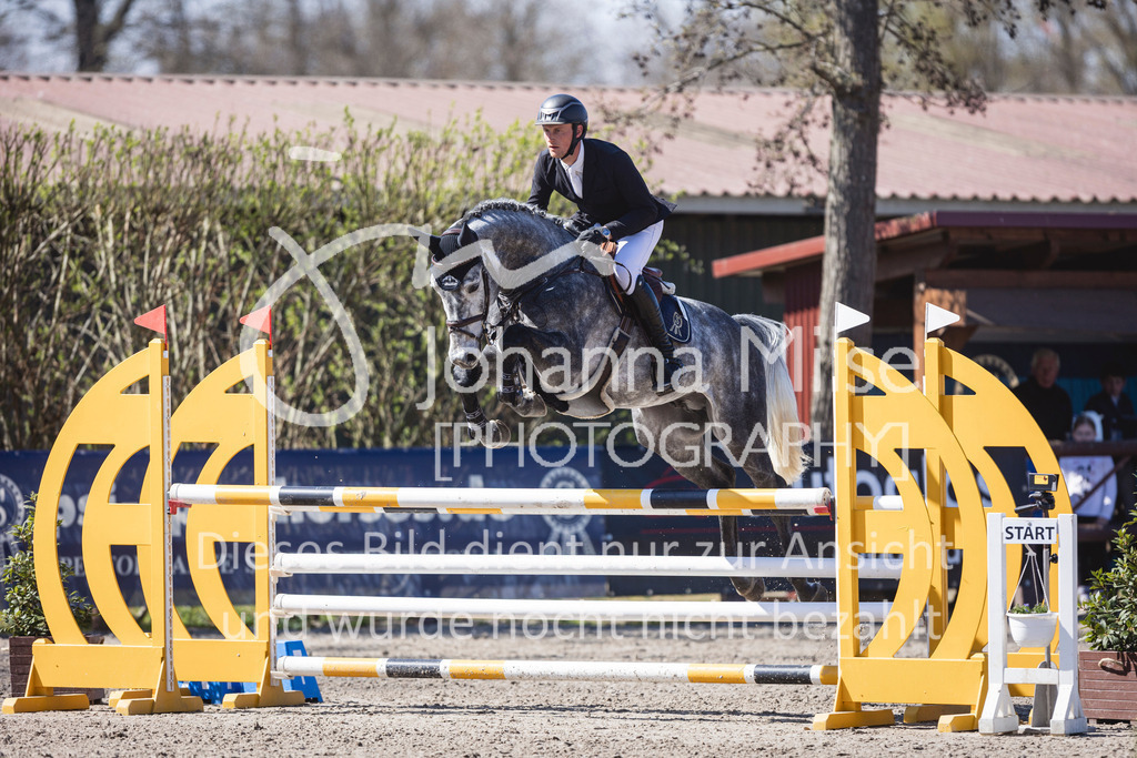 250408_Mühlen_SprPf-L-395 | Deine schönsten Turniermomente als professionelle Fotos! Entdecke hochwertige Pferdesport-Fotografie im Online-Shop. Jetzt Fotos finden & bestellen!