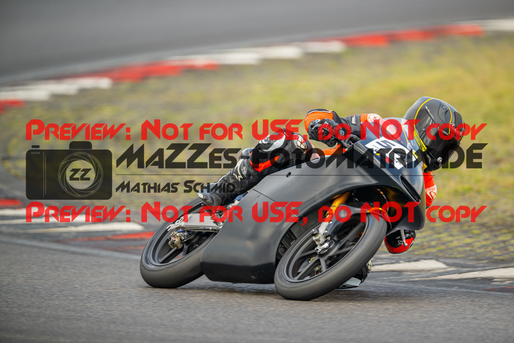 MaZZes-Fotomatrix-20260716-384282 | ROT