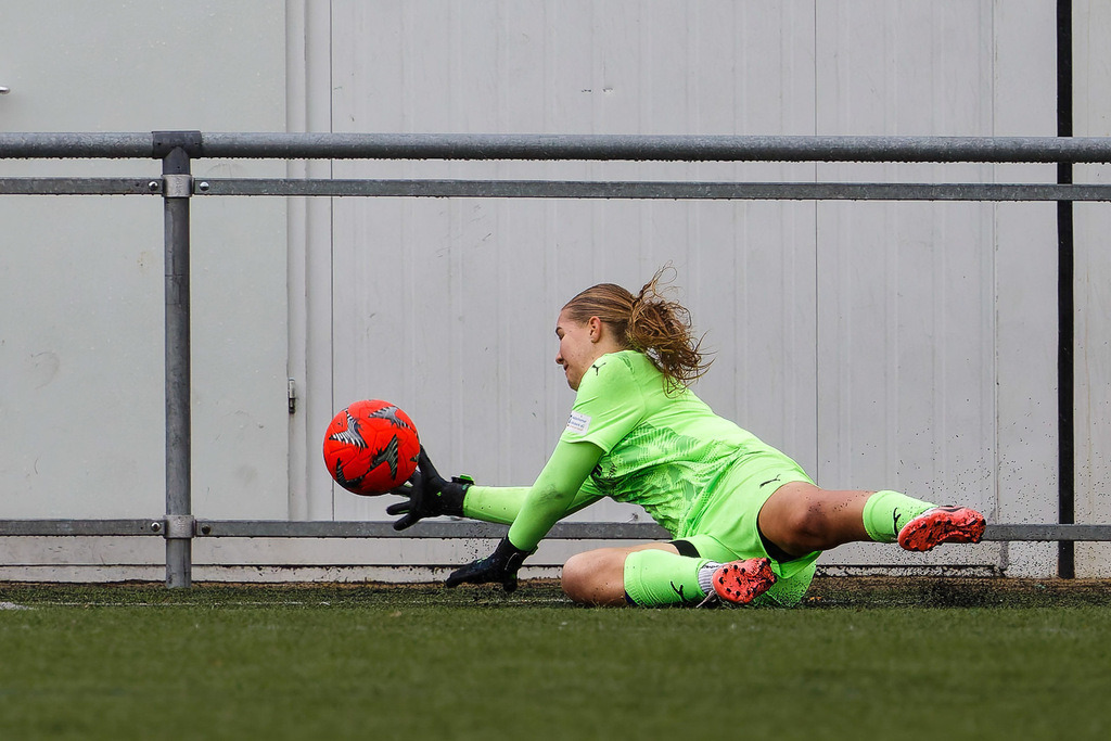 FCHHOH_251005_0051 | 1.FC Heidenheim 1846 II vs. SGM Hohenmemmingen/Sontheim, Fußball, Frauen, Bezirksliga, 2025/2026, 4. Spieltag, 05.10.2025 in Heidenheim, Kunstrasen b. Voith-Arena West(Foto: Michael Bulling) - Realisiert mit Pictrs.com