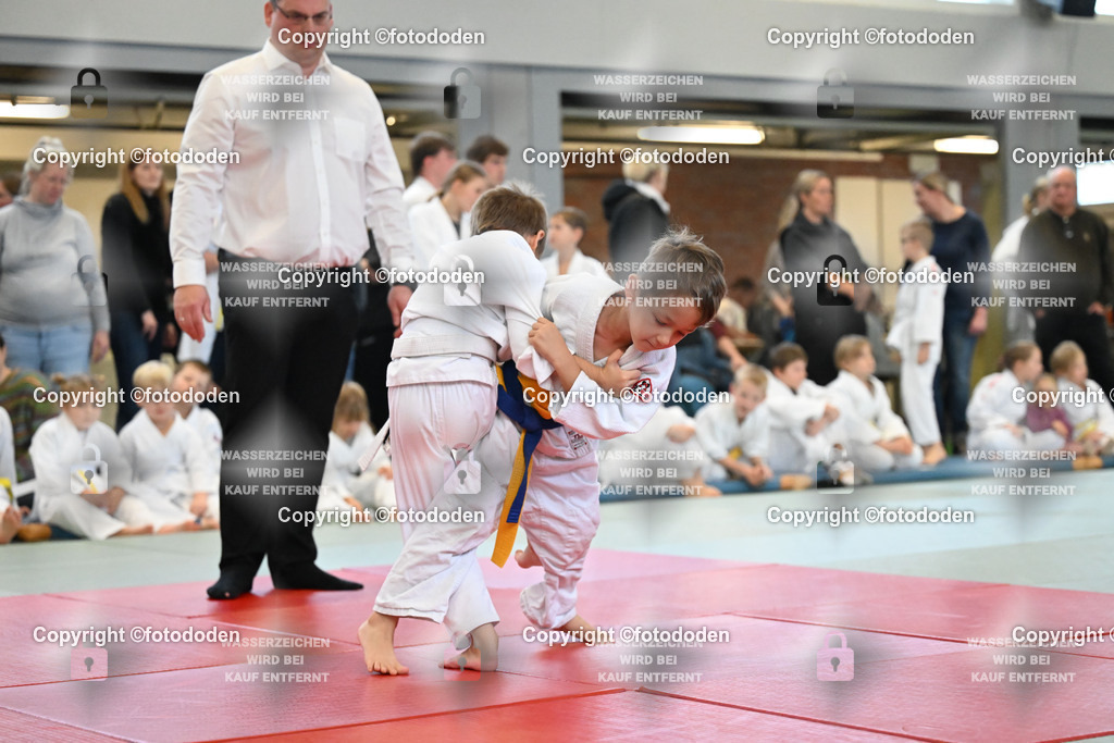 DSC_2839 | Oskar Haack /  TuS Reepsholt (rechts) gegen Finn Köhler / TuS Holtriem