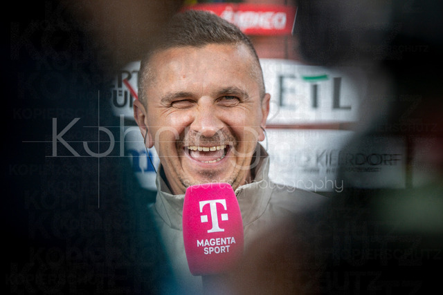 German 3rd Division, Viktoria Koeln vs. Alemannia Aachen, 10.05.2026 | KOELN, GERMANY - MAY 10, 2026:  Mersad Selimbegovic (Head Coach Alemannia Aachen) laughing before the 3rd division match on gameday 37 between Viktoria Koeln vs. Alemannia Aachen at the Sportpark Hoehenberg on May 10, 2026 in Koeln, Germany. DFL REGULATIONS PROHIBIT ANY USE OF PHOTOGRAPHS AS IMAGE SEQUENCES AND/OR QUASI-VIDEO.