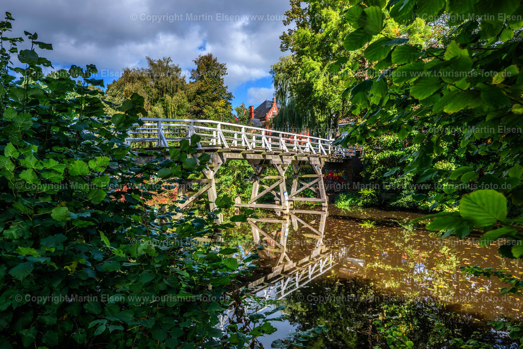 Stade Museums Inselbrücke Herbst_ELS_7737041026 | Fotos aus den Touristenorten aus Norddeutschland. - Realisiert mit Pictrs.com