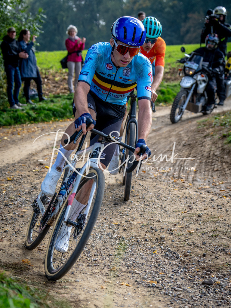 20251012_DSC05392 | Sportfotografie, Eventfotografie, Porträtfotografie, Radsport Fotograf, Triathlon Fotograf, Düsseldorf Fotograf, Köln Fotograf, Actionfotografie, Teamfotografie, Peoplefotografie, Business Portraits, Veranstaltungsfotografie, Reportagefotografie - Realisiert mit Pictrs.com