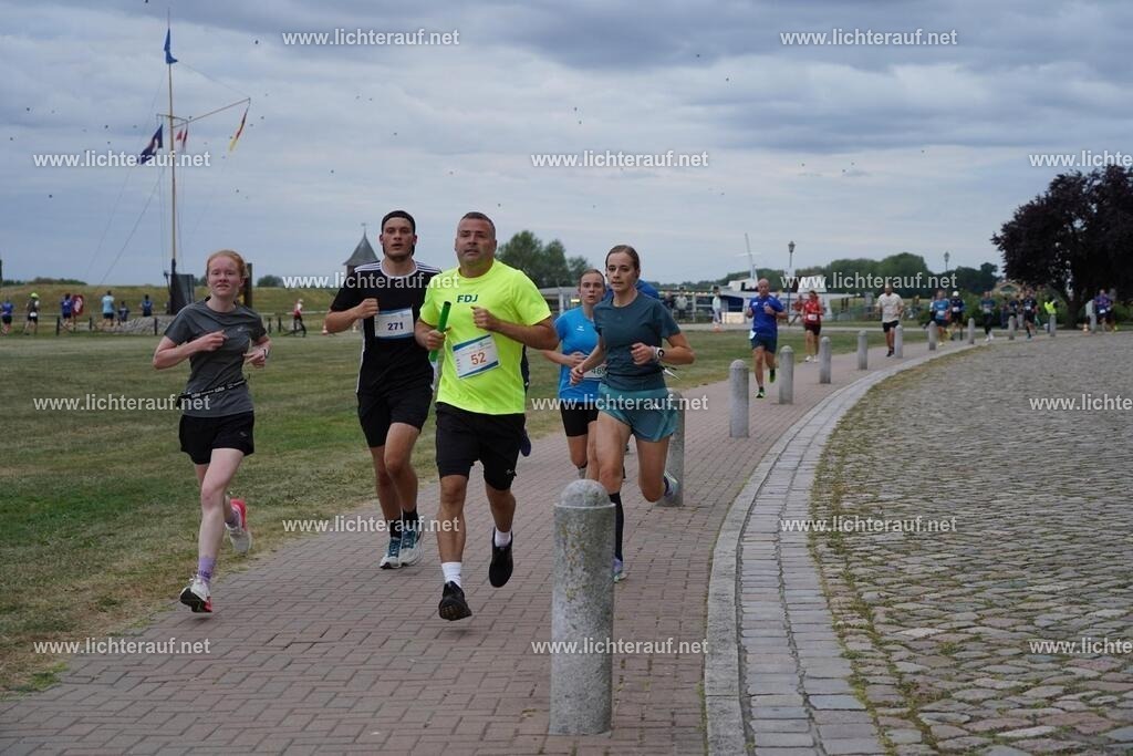 DSC05307 | Lichterlauf  - Realized with Pictrs.com