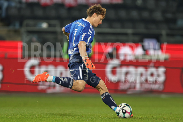 Austrian Bundesliga: Grazer AK 1902 vs LASK | GRAZ, AUSTRIA, 13.DEC.25 - SOCCER - ADMIRAL Bundesliga, Grazer AK 1902 vs LASK. The image shows Lukas Jungwirth (Lask).