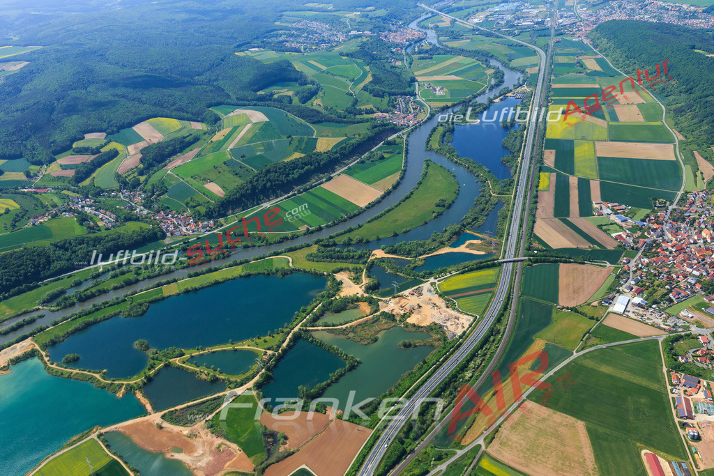 Luftbild von  Stettfeld - Luftaufnahme wurde 2015 von https://frankenair.de mittels Flugzeug (keine Drohne) erstellt - die Geschenkidee