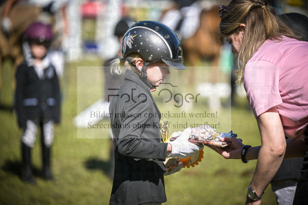 DOS_0515 | Entdecke hochwertige Reitturnierfotos von Foto Oger. Professionell, emotional und authentisch – jetzt Lieblingsmomente im Shop bestellen.Deutschlandweite Turnierfotografie. - Realisiert mit Pictrs.com