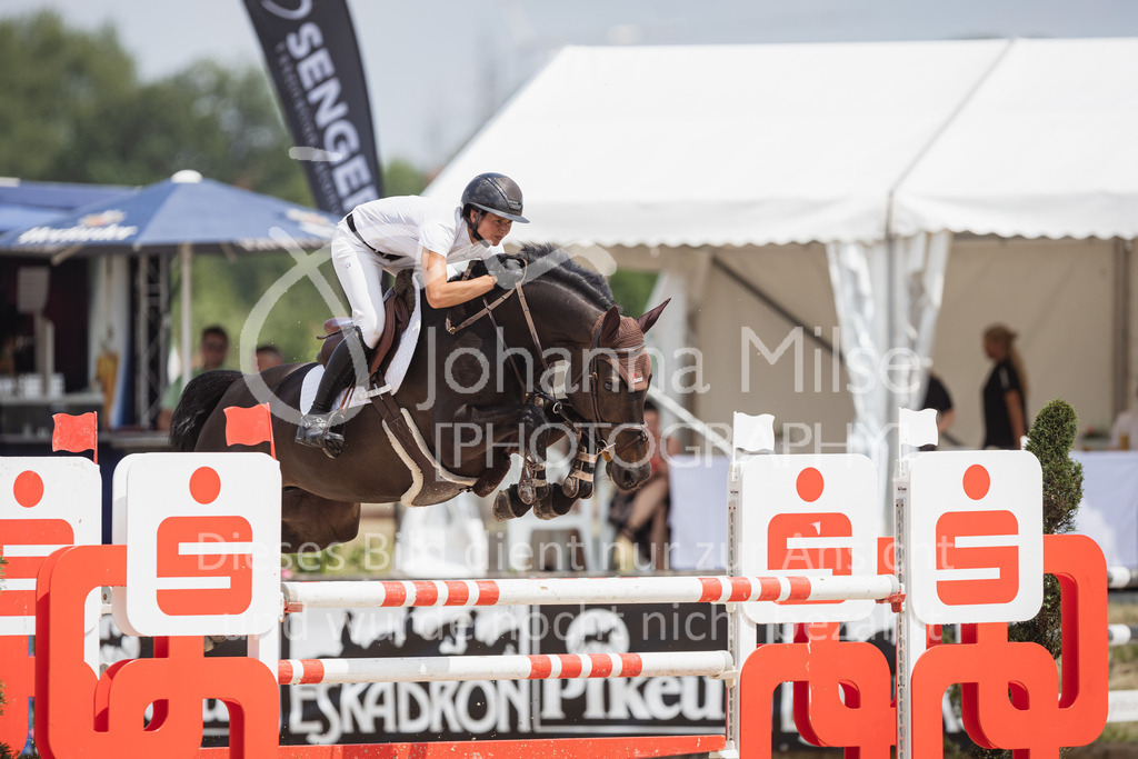 230624_PfSpTa_M2-Spr-902 | Deine schönsten Turniermomente als professionelle Fotos! Entdecke hochwertige Pferdesport-Fotografie im Online-Shop. Jetzt Fotos finden & bestellen!