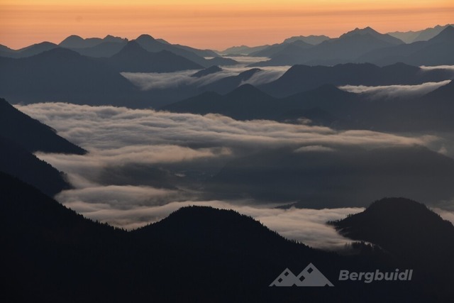 Herzogstand 2025-03 | Landschaftsfotografie Berge Mountain Landscape FotografieNatur Bilder Buidl Bergbuidl Bayern Heimat BergfotografieSonnenaufgang Sonnenuntergang Hobbyfotograf Bilderverkauf Leinwand - Realisiert mit Pictrs.com
